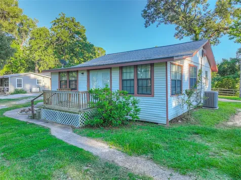 323 Lakeview Drive Onalaska TX 77360