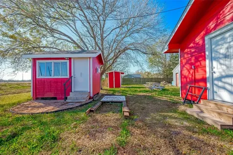 8912 Park Street Needville TX 77461