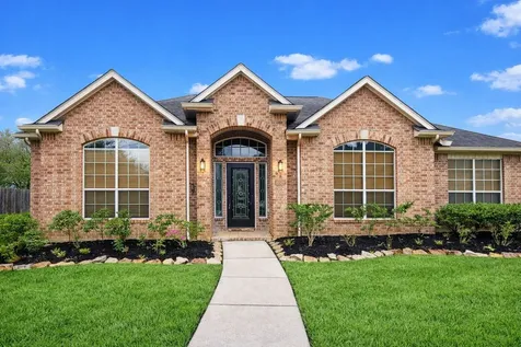 16807 Laguna Springs Drive Houston TX 77095