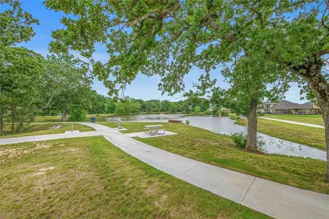 1753 Summit Crossing Lane College Station TX 77845