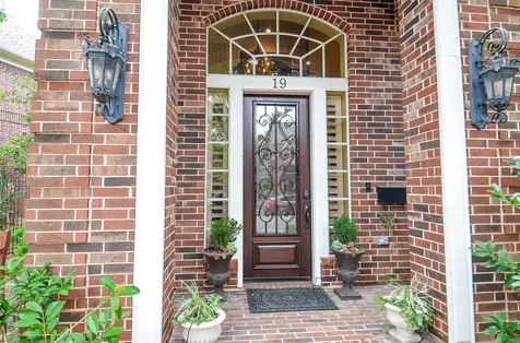 19 Ambleside Crescent Drive Sugar Land TX 77479