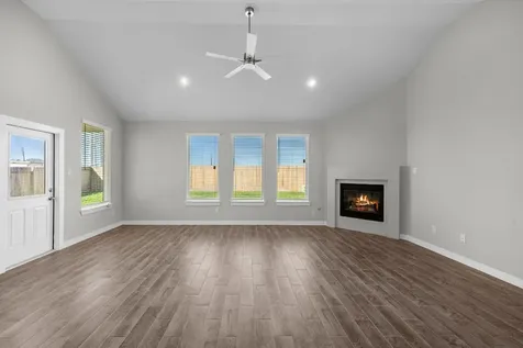 45 Shining Point Drive Waller TX 77484