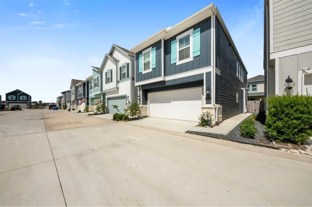 635 Salt Marsh Trail Kemah TX 77565