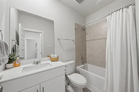 635 Salt Marsh Trail Kemah TX 77565