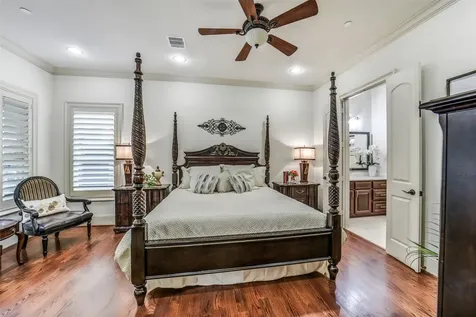 18 Windsor Court Houston TX 77055