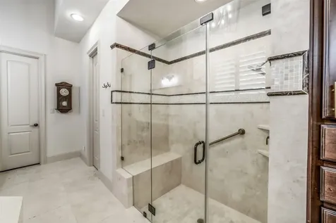 18 Windsor Court Houston TX 77055