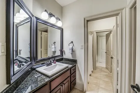 18 Windsor Court Houston TX 77055