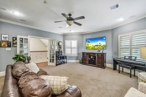 18 Windsor Court Houston TX 77055