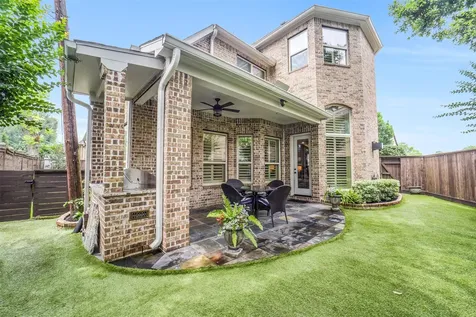 18 Windsor Court Houston TX 77055