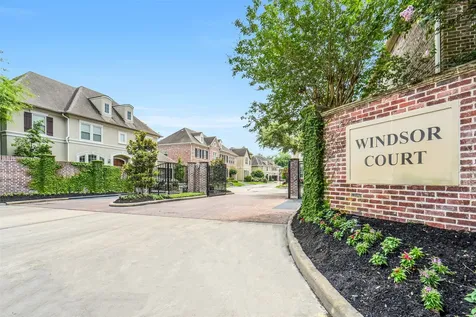 18 Windsor Court Houston TX 77055