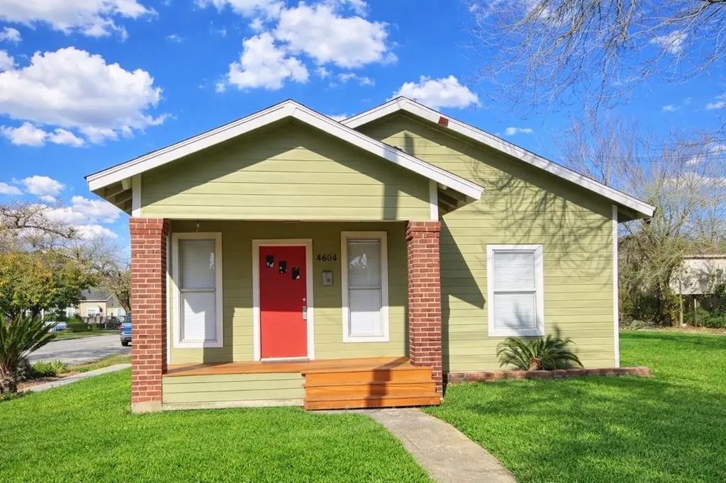 4401 Canal Street Houston TX 77011