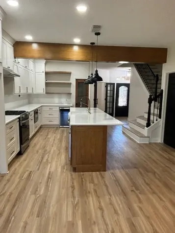 1811 Emerald Lake Court Houston TX 77062
