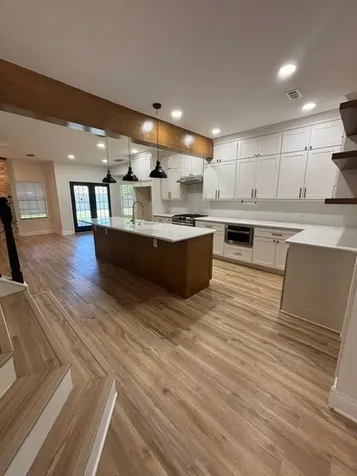1811 Emerald Lake Court Houston TX 77062