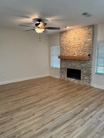1811 Emerald Lake Court Houston TX 77062