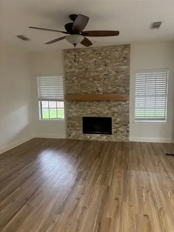 1811 Emerald Lake Court Houston TX 77062