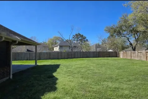 1811 Emerald Lake Court Houston TX 77062