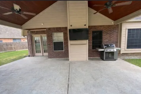 1811 Emerald Lake Court Houston TX 77062