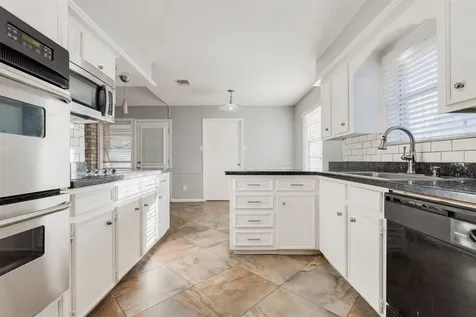 9223 Sandstone Street Houston TX 77036
