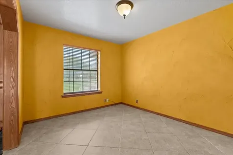 210 Commanche Trail Wallisville TX 77597