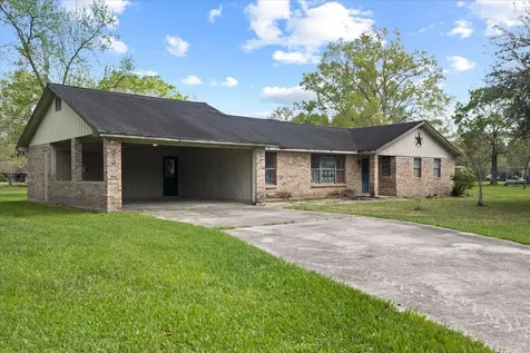 210 Commanche Trail Wallisville TX 77597