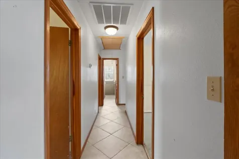 210 Commanche Trail Wallisville TX 77597