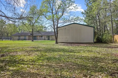 210 Commanche Trail Wallisville TX 77597