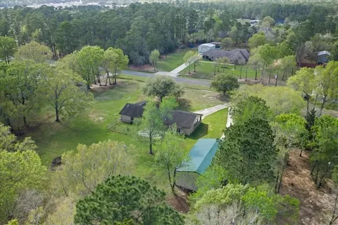 210 Commanche Trail Wallisville TX 77597