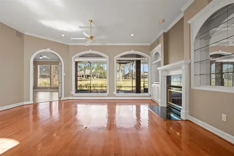 299 Wedgewood Drive Montgomery TX 77356