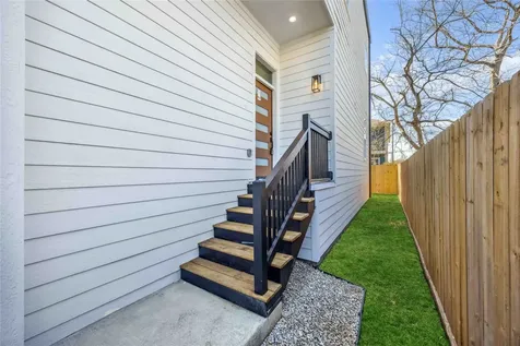 3323 Rogers Street Houston TX 77022