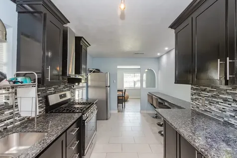 306 Oakhurst Street La Porte TX 77571
