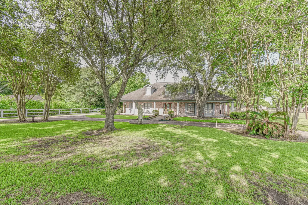 4503 Allen Genoa Road Pasadena TX 77504