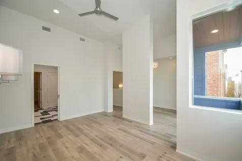 1905 Oakdale Street Houston TX 77004