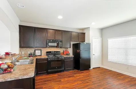 35 Woodland Hills Drive B Conroe TX 77303