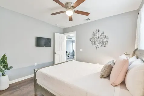 1212 Hamblen Street Houston TX 77009
