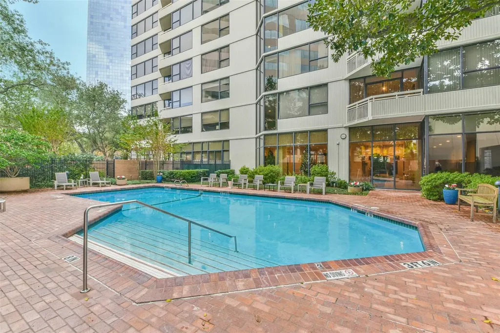 15 Greenway Plaza 5c Houston TX 77046