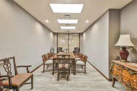 15 Greenway Plaza 5c Houston TX 77046