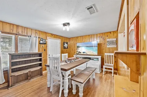 506 Pear Street Edna TX 77957