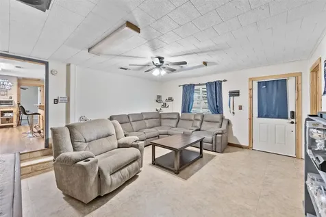 506 Pear Street Edna TX 77957