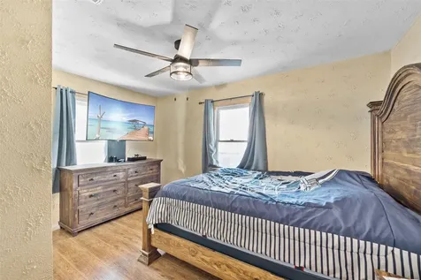 506 Pear Street Edna TX 77957
