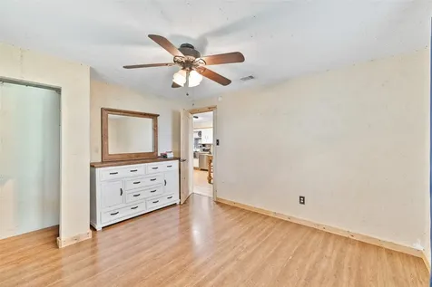 506 Pear Street Edna TX 77957