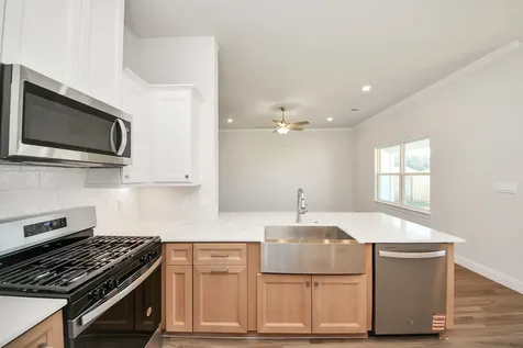 10310 Cabo Del Sol Lane Cleveland TX 77327