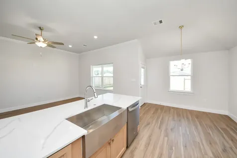 10310 Cabo Del Sol Lane Cleveland TX 77327