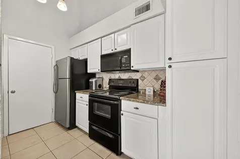 2277 S Kirkwood Road 1002 Houston TX 77077