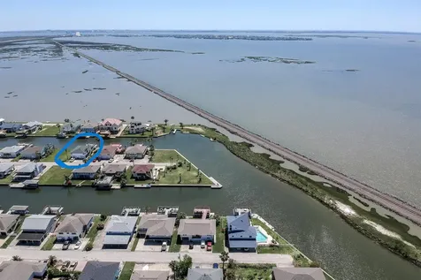 1255 Sailfish Street Bayou Vista TX 77563