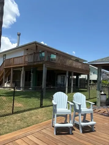 1255 Sailfish Street Bayou Vista TX 77563
