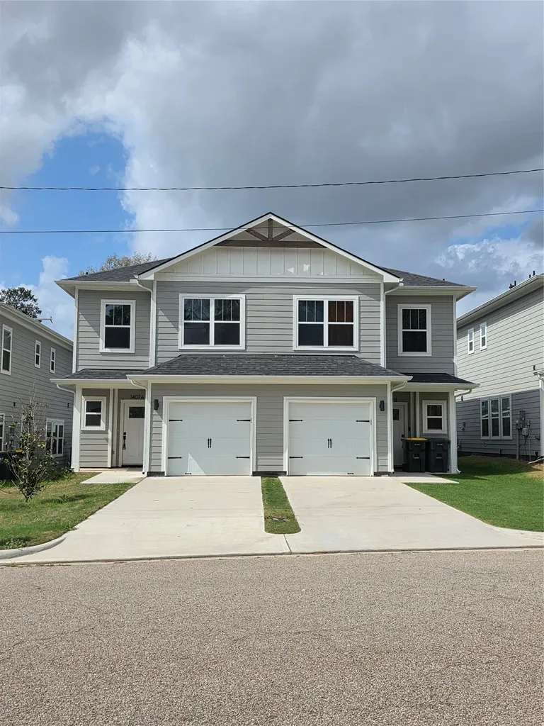 1407 Odd Fellow Street A Conroe TX 77301