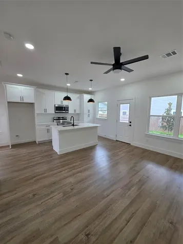 1407 Odd Fellow Street A Conroe TX 77301