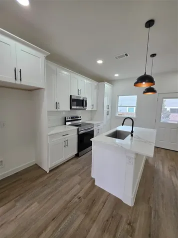 1407 Odd Fellow Street A Conroe TX 77301