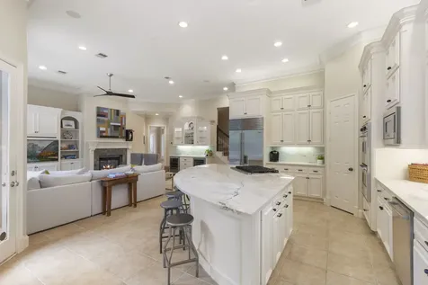 82 E Bracebridge Circle The Woodlands TX 77382