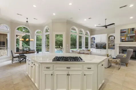 82 E Bracebridge Circle The Woodlands TX 77382
